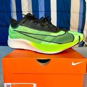Nike Zoom Fly 3 Electric Green Running Size 9.5